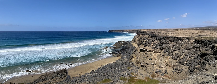 PLAYA DE TEBETO: El Rugido de la Soledad en el Noroeste Majorero