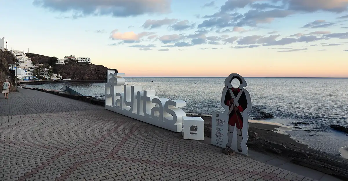PLAYA DE LAS PLAYITAS