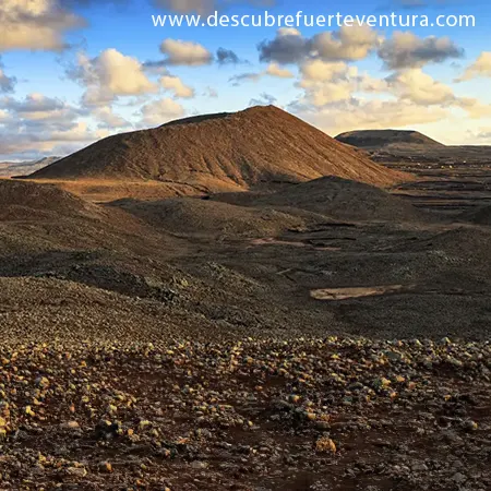 Recorre la Alineación de Bayuyo en el norte de Fuerteventura