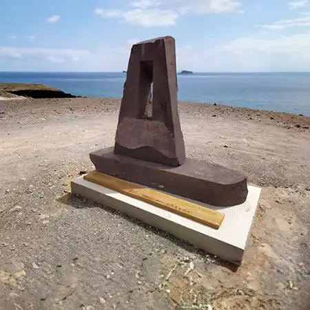 Un homenaje a las víctimas de las migraciones en la Playa de la Señora - DESCUBRE FUERTEVENTURA