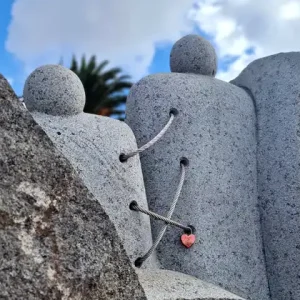 Esculturas de Fuerteventura: Stitched (Cosidos)