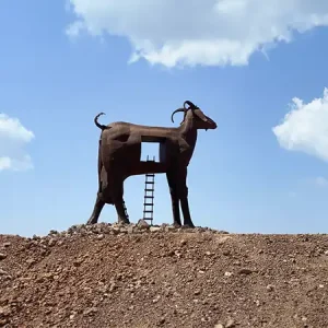 Escultura la Cabra del Viento