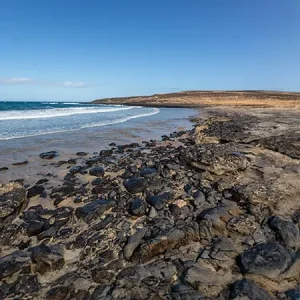 Explora la Playa de las Caletillas: Un Paraíso Escondido en Fuerteventura