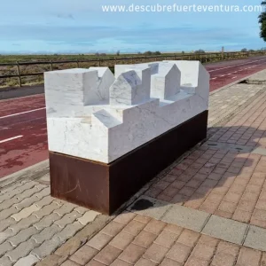 Esculturas en Fuerteventura: Arquitecturas para el Paraíso