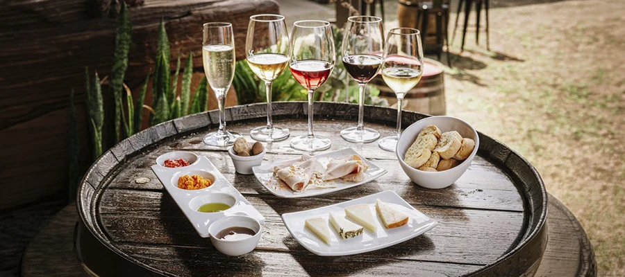 Sabor canario: Entre papas con mojo y vinos volcánicos