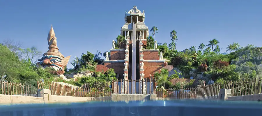 Siam Park: Paisaje y Arquitectura desde el Norte