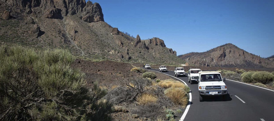 Safari Geológico al Teide: Domos y Lavas en 4×4