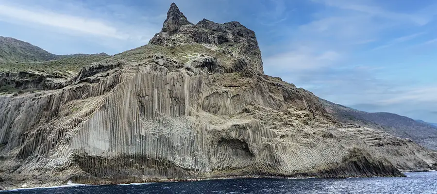 Travesía en barco: Monumento Natural Los Órganos